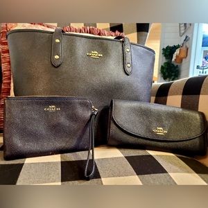 Coach Zip City Bag with Wallet and Wristlet